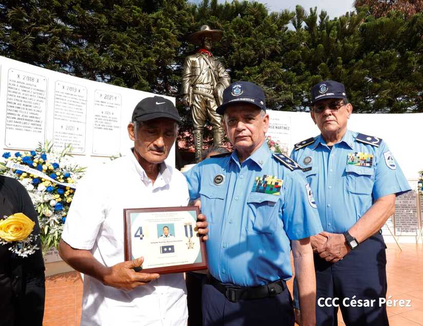 POLICIA