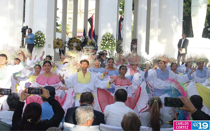 homenaje-postumo