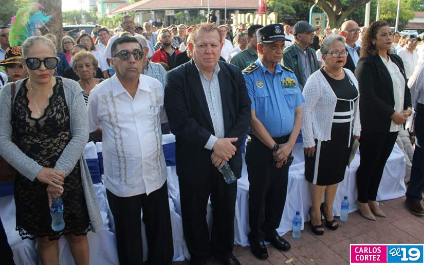 homenaje-postumo