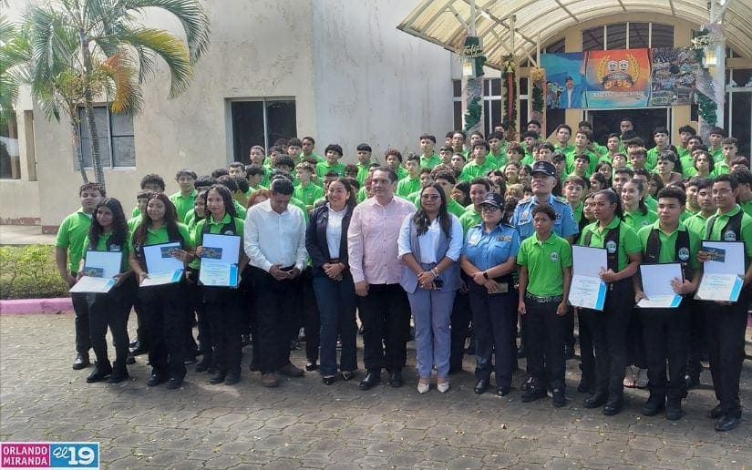 POLICIA-GRADUACION16