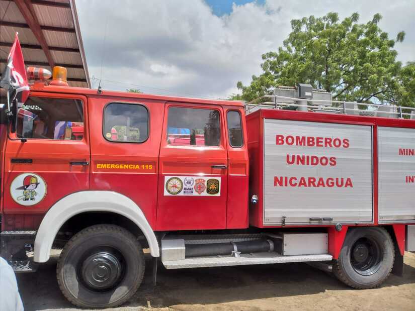 BOMBEROS