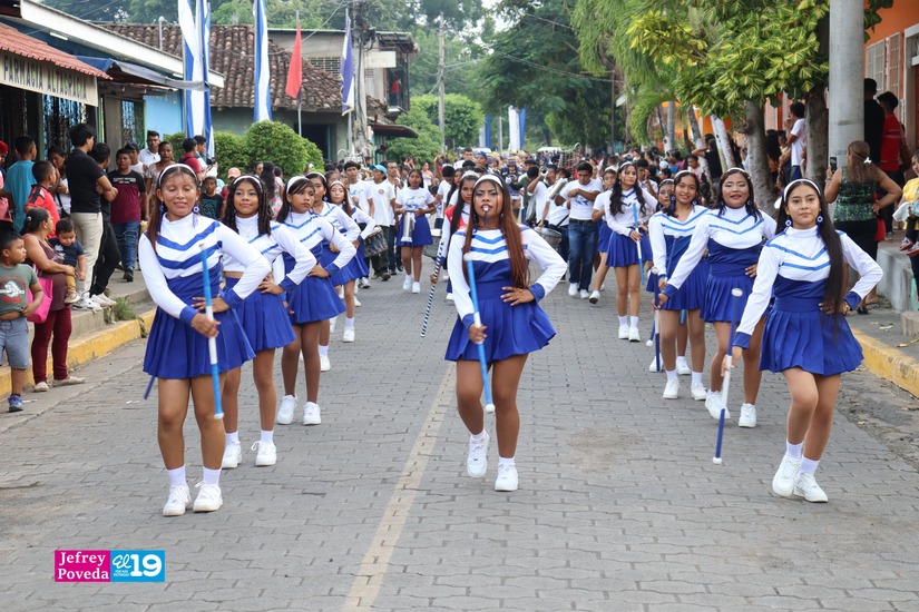 DESFILE-OTRA4-(1)