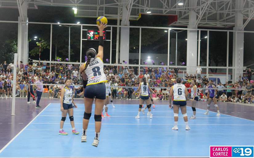 LEONAS-VS-JAGUAR--(14)