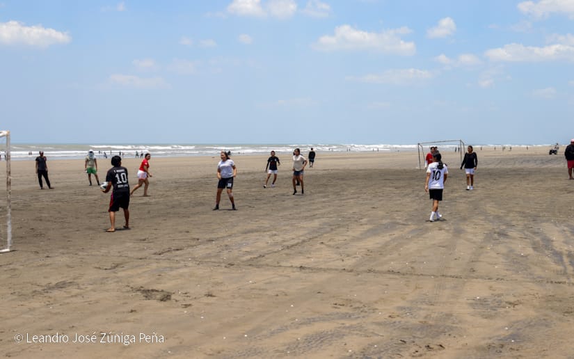 Voleibol-de-playa-Pochomil-1