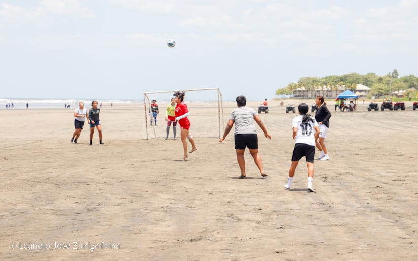 Voleibol-de-playa-Pochomil-14