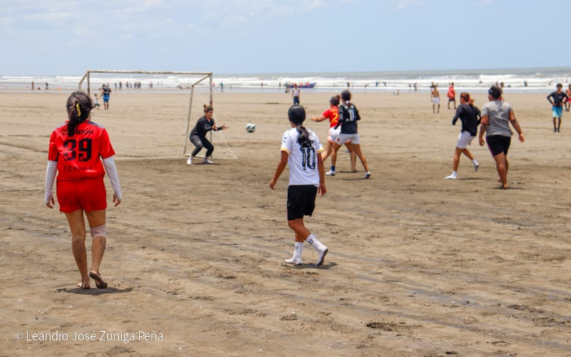 Voleibol-de-playa-Pochomil-17