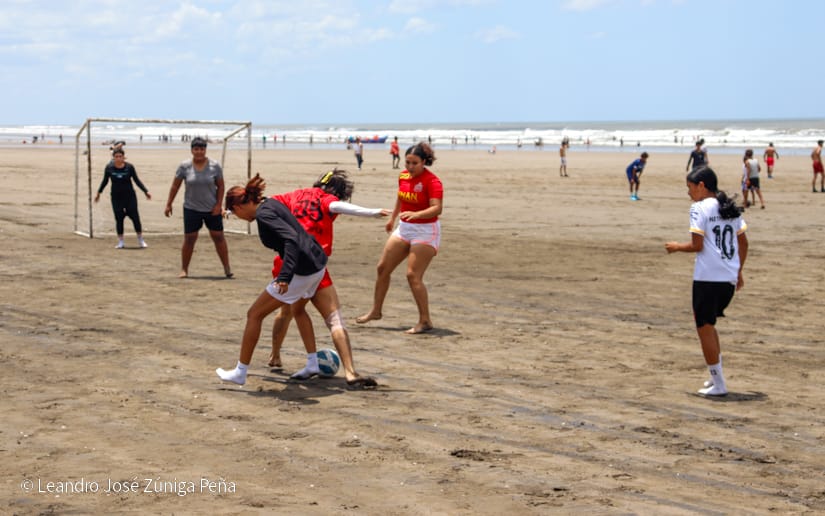 Voleibol-de-playa-Pochomil-18
