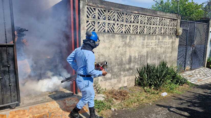 Brigadas-de-fumigacion-y-abatizacion-del-minsa-8