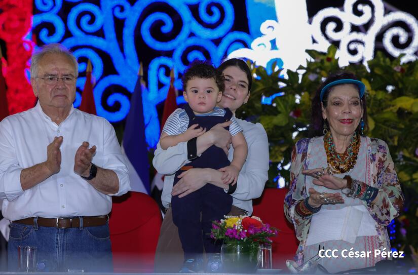 Acto-del-Dia-de-los-Trabajadores-y-Tomas-66