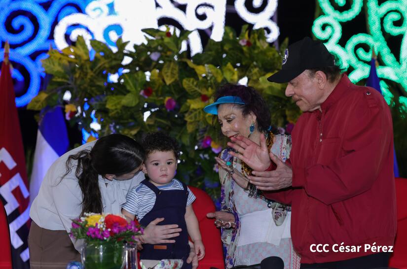 Acto-del-Dia-de-los-Trabajadores-y-Tomas-69