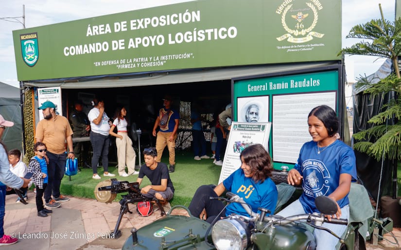 Exposicion-militar-11