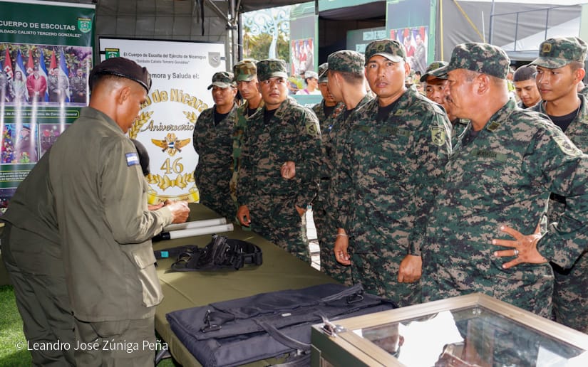 Exposicion-militar-7