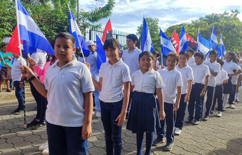 DESFILES-PATRIO-CARAZO-(11)