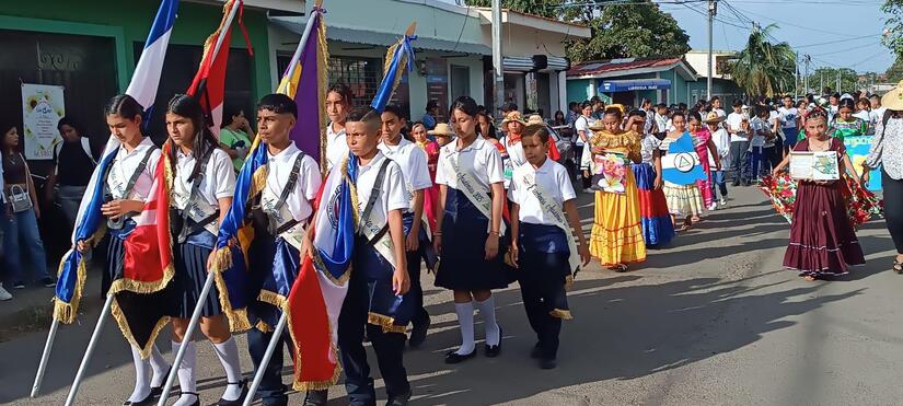 DESFILES-PATRIO-CARAZO-(6)