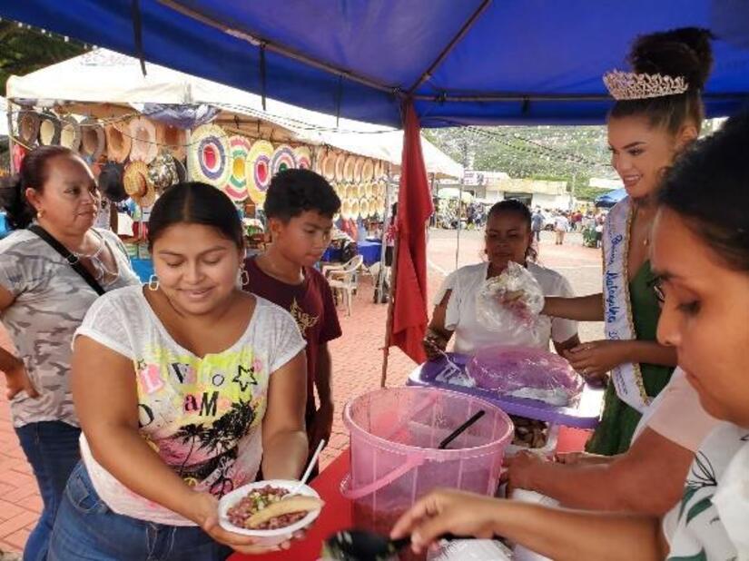 Fritanga-y-gallo-pinto-7