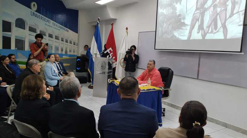 Conferencia-Moises-Absalon-Pastora-1