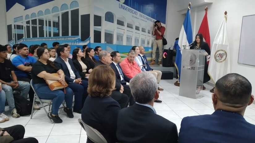 Conferencia-Moises-Absalon-Pastora-11