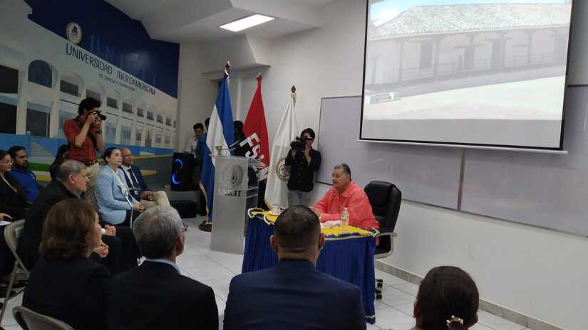 Conferencia-Moises-Absalon-Pastora-2