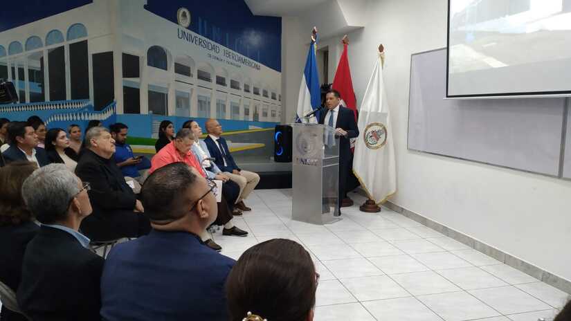 Conferencia-Moises-Absalon-Pastora-7