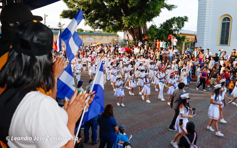 DESFILE-CARAZO--(104)