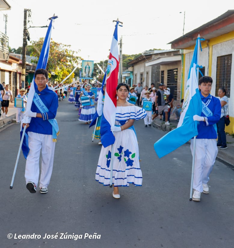 DESFILE-CARAZO--(117)