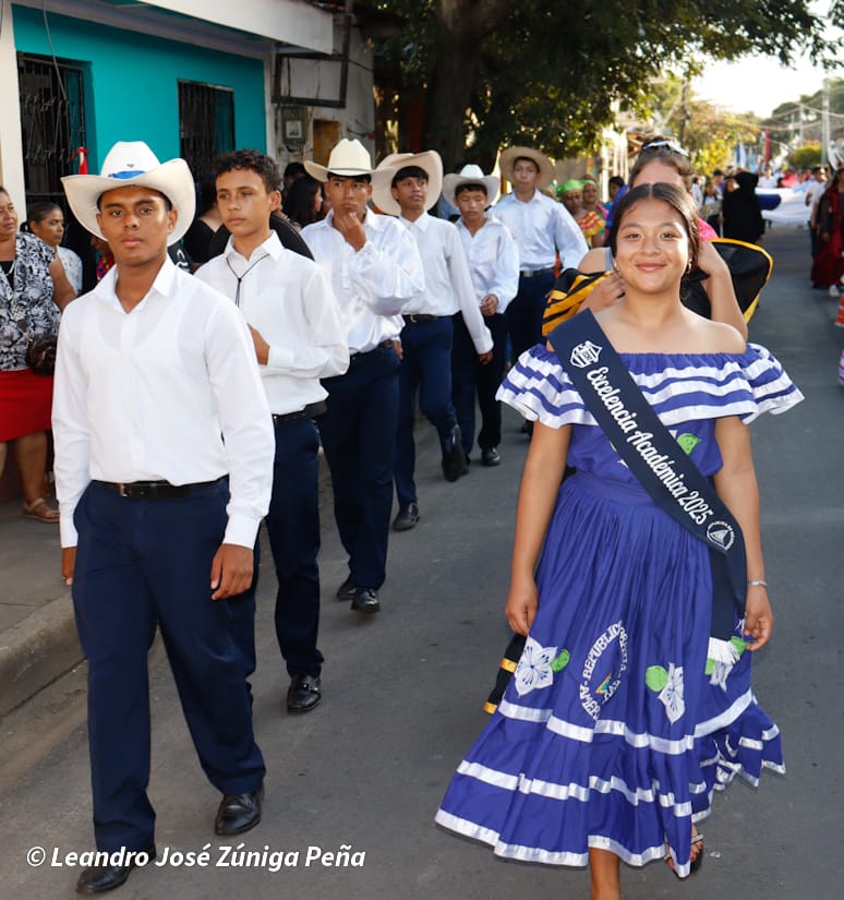 DESFILE-CARAZO--(119)