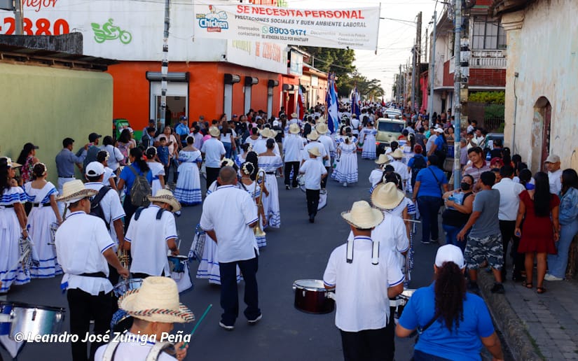 DESFILE-CARAZO--(121)