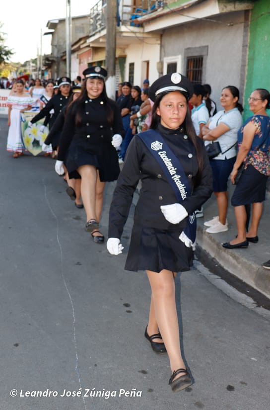 DESFILE-CARAZO--(122)