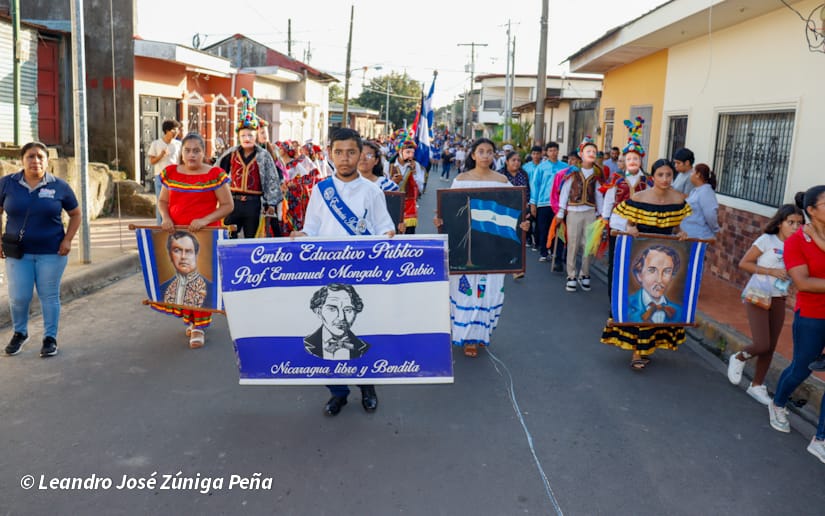 DESFILE-CARAZO--(127)
