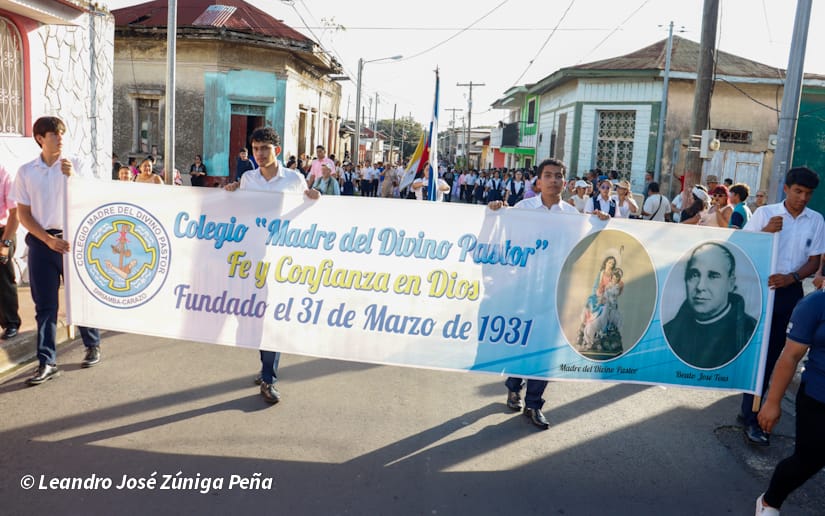 DESFILE-CARAZO--(132)