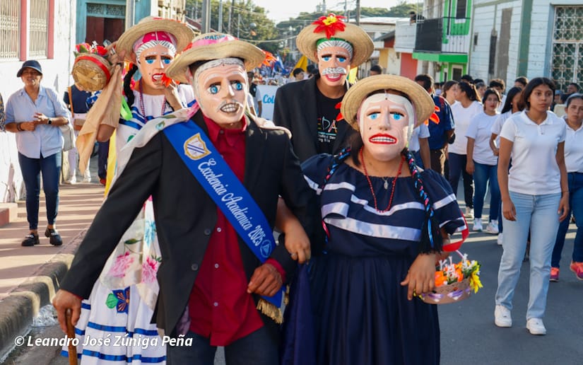 DESFILE-CARAZO--(140)