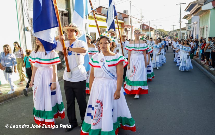 DESFILE-CARAZO--(144)
