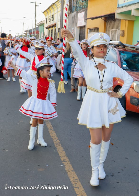 DESFILE-CARAZO--(157)