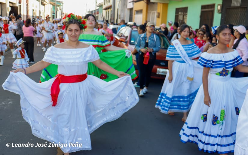 DESFILE-CARAZO--(159)