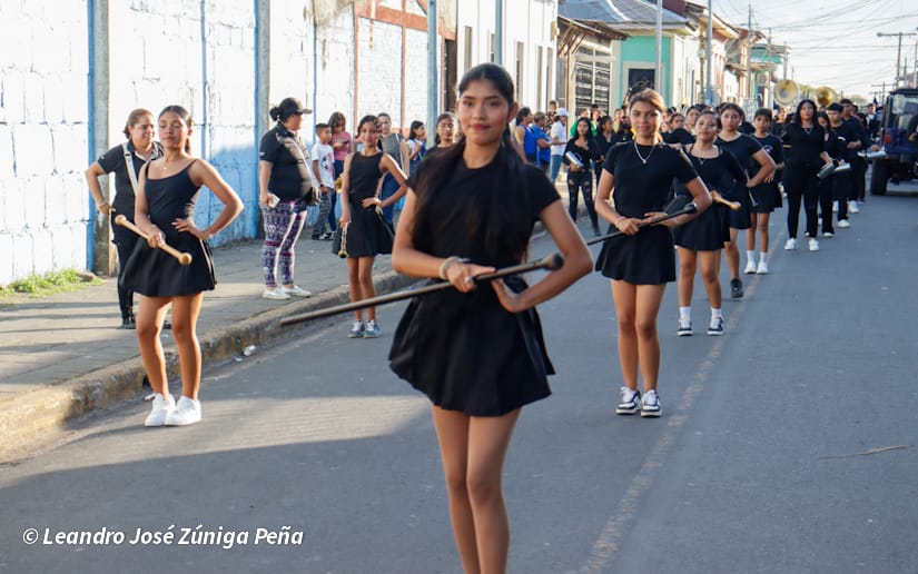 DESFILE-CARAZO--(165)