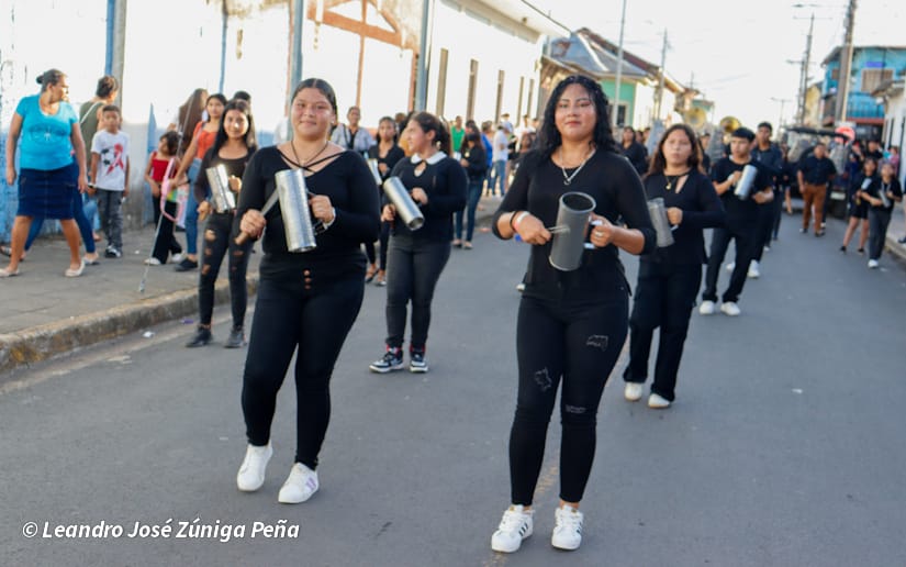 DESFILE-CARAZO--(175)