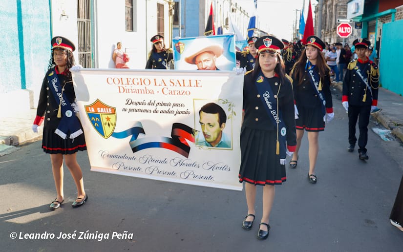 DESFILE-CARAZO--(183)