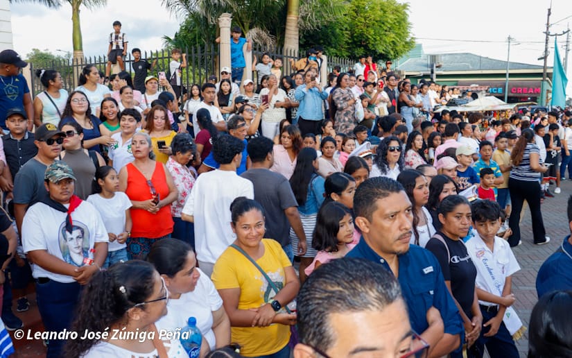 DESFILE-CARAZO--(84)