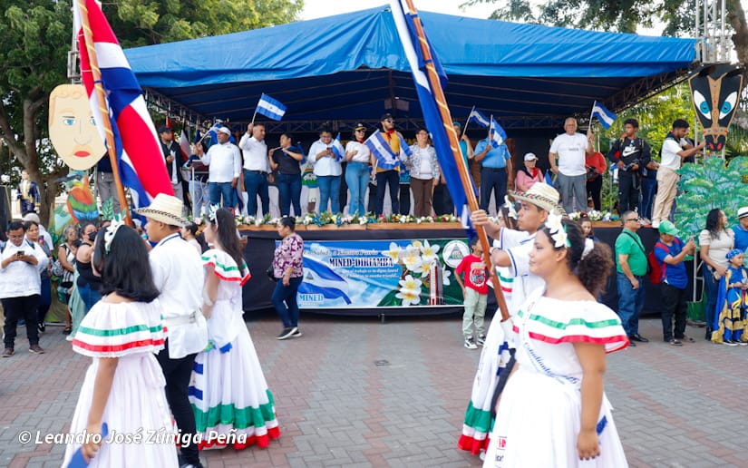 DESFILE-CARAZO--(87)