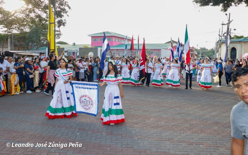 DESFILE-CARAZO--(91)