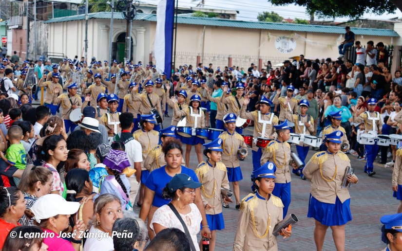DESFILE-CARAZO--(92)
