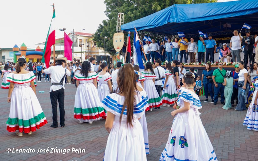 DESFILE-CARAZO--(94)