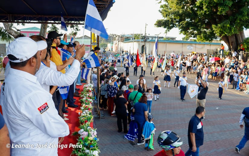 DESFILE-CARAZO--(95)