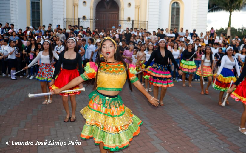 DESFILE-CARAZO--(99)