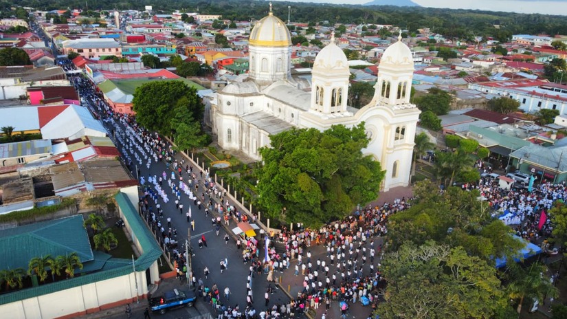 DESFILE-EN-CARAZO--(2)