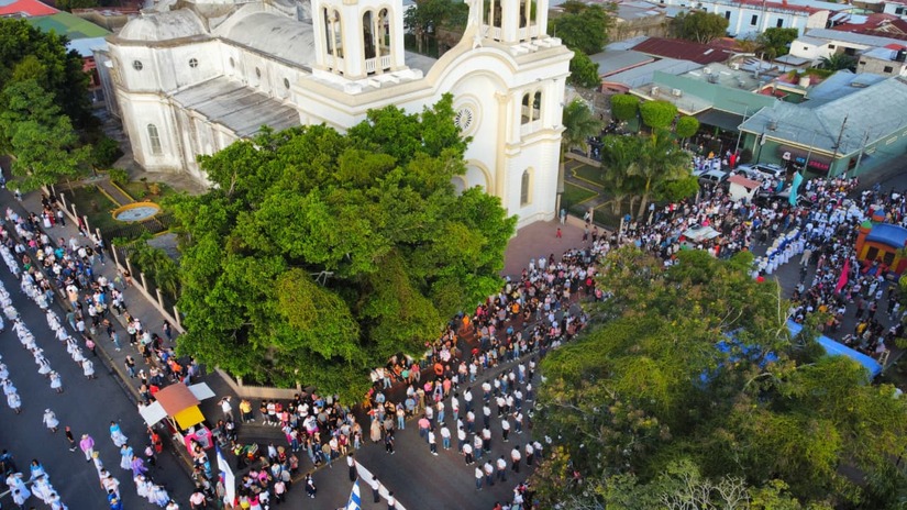 DESFILE-EN-CARAZO--(8)