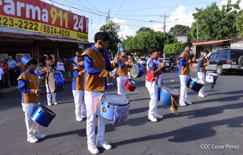 Desfile-Escolar--(1)