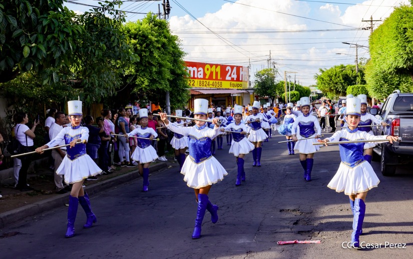 Desfile-Escolar--(2)