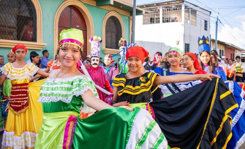 DESFILE-CARAZO--(12)