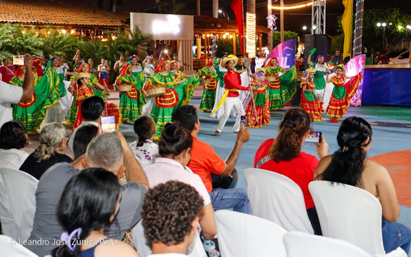 Salvador-Allende--(8)